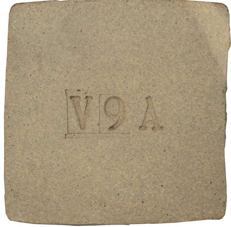 Buff Throwing Stoneware Clay V9A Buff Throwing Stoneware Clay V9A
